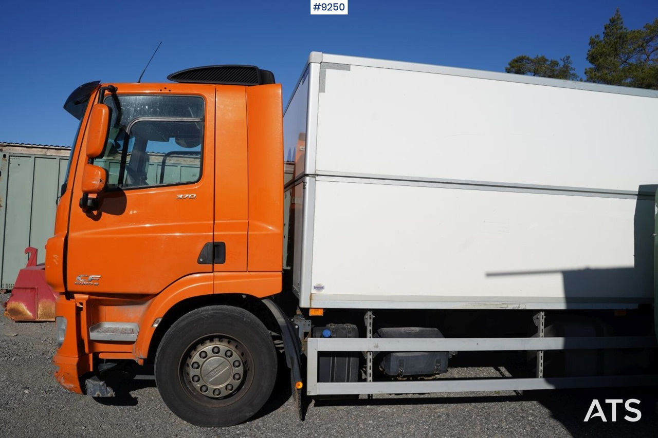 DAF CF 370Y Box truck, Height adjustable box - Camion fourgon: photos 4 DAF CF 370Y Box truck, Height adjustable box - Camion fourgon: photos 4