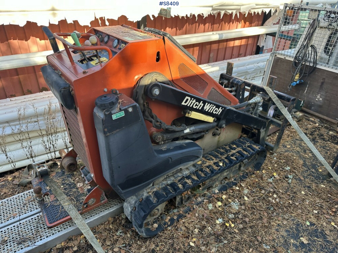 Ditch witch SK650 - Chargeuse compacte sur chenilles: photos 1 Ditch witch SK650 - Chargeuse compacte sur chenilles: photos 1