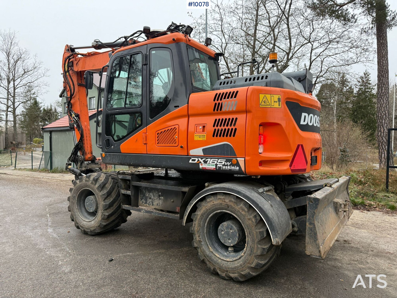 Doosan DX165W-5 Wheeled excavator (VIDEO) - Pelle sur pneus: photos 3 Doosan DX165W-5 Wheeled excavator (VIDEO) - Pelle sur pneus: photos 3