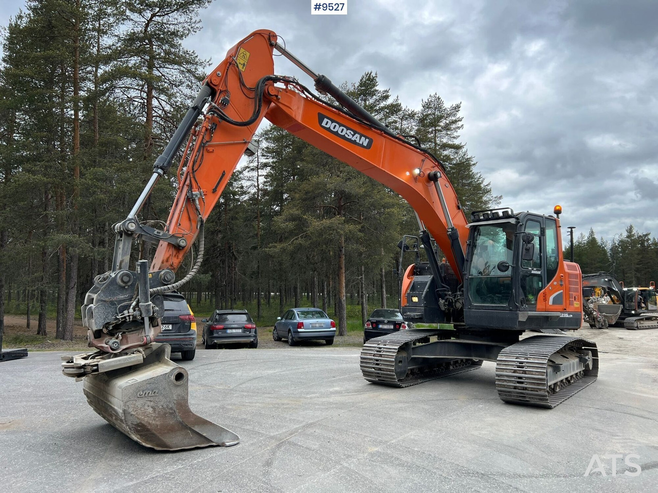 Excavator Doosan DX235 LCR-5 with excavator system (SEE VIDEO) - Pelle sur chenille: photos 1 Excavator Doosan DX235 LCR-5 with excavator system (SEE VIDEO) - Pelle sur chenille: photos 1