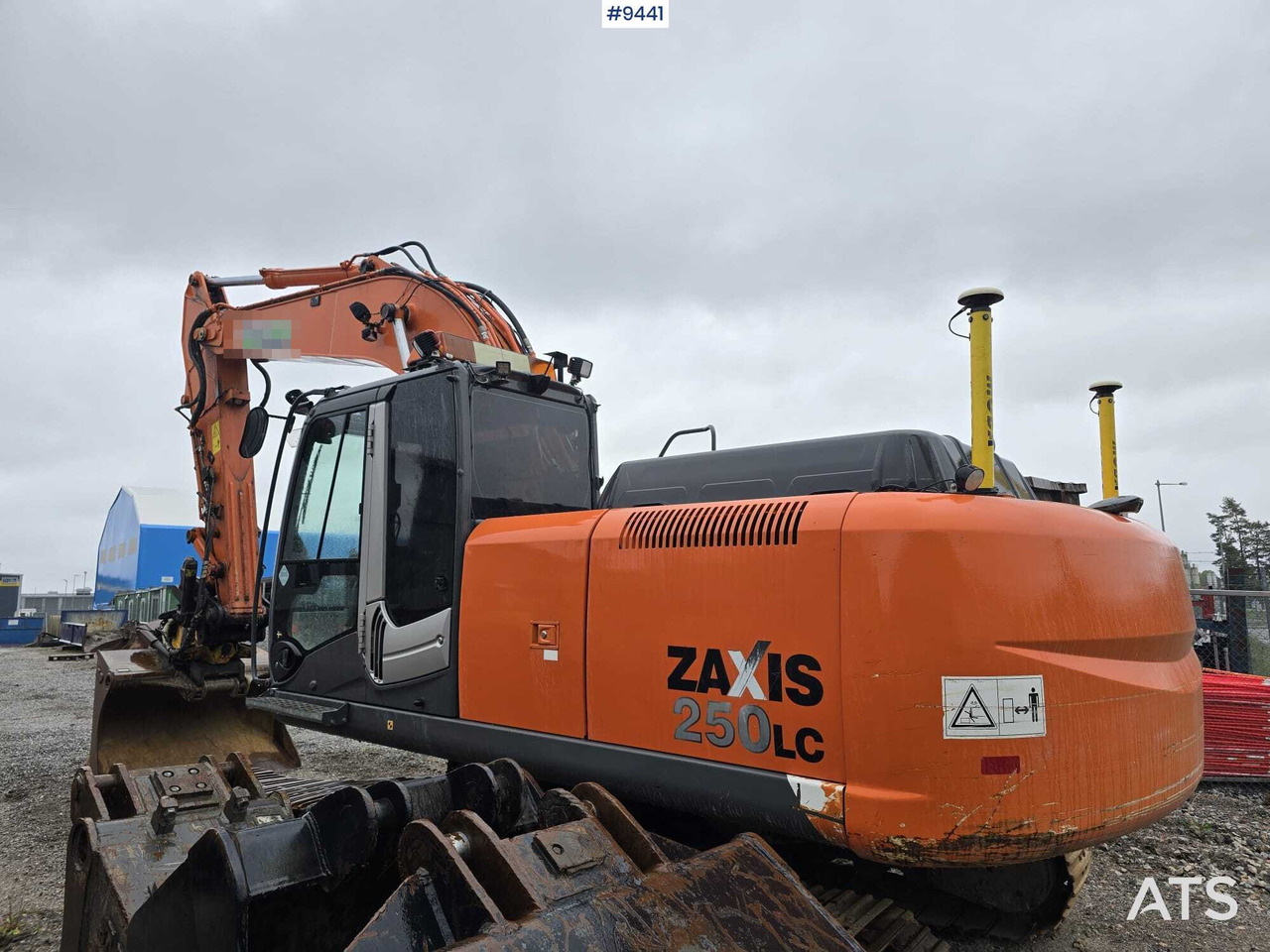 Hitachi ZX 250 LC-3 - Pelle sur chenille: photos 5 Hitachi ZX 250 LC-3 - Pelle sur chenille: photos 5