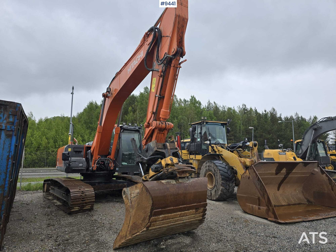 Hitachi ZX 250 LC-3 - Pelle sur chenille: photos 4 Hitachi ZX 250 LC-3 - Pelle sur chenille: photos 4