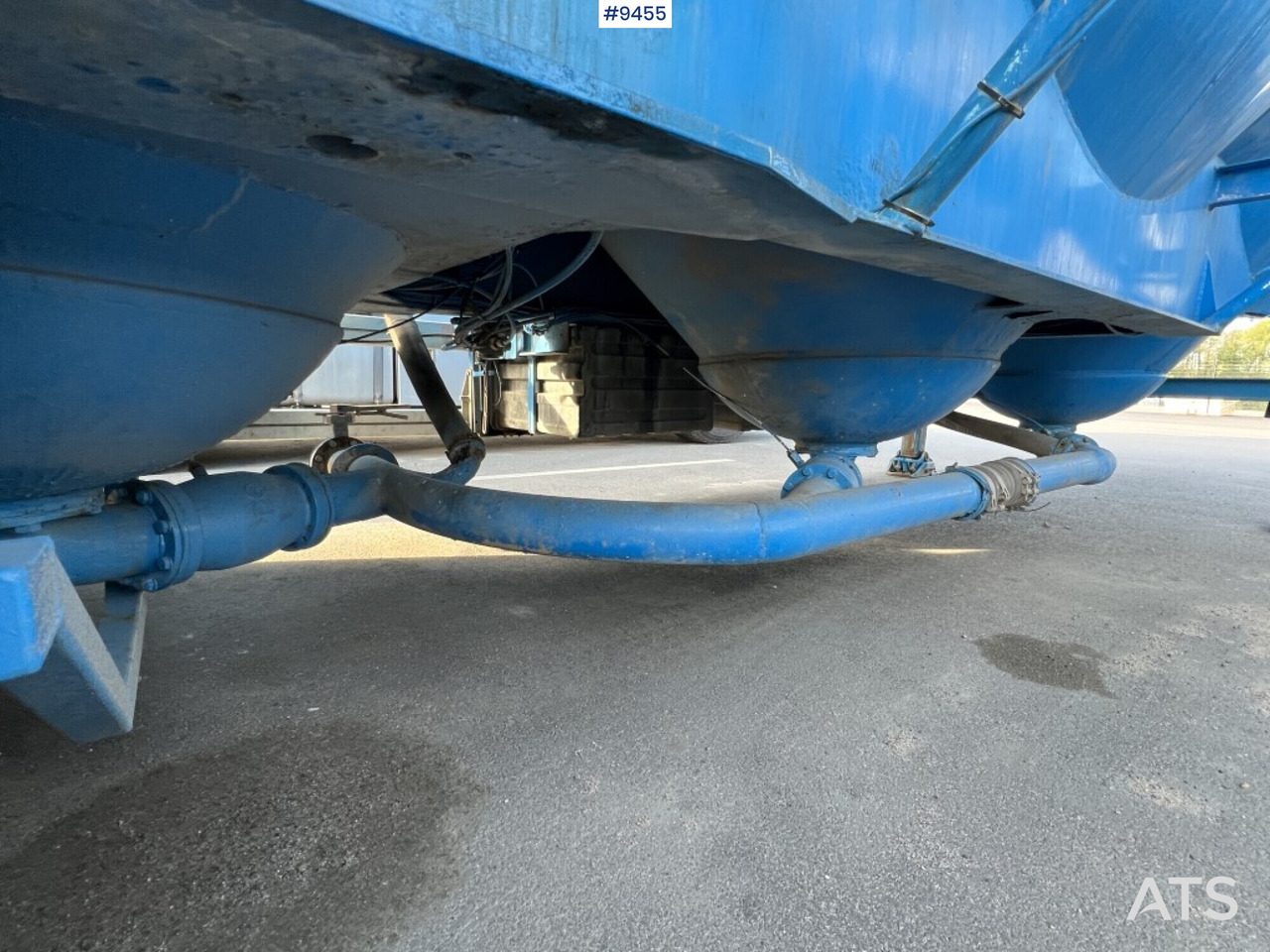 INTERCONSULT Bulk trailer - Citerne pulvérulente: photos 4 INTERCONSULT Bulk trailer - Citerne pulvérulente: photos 4
