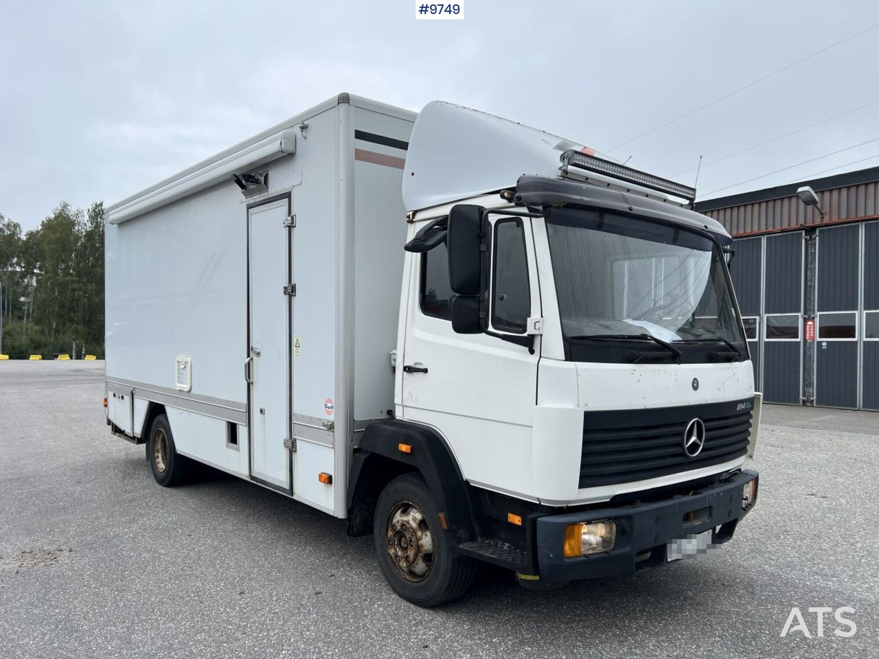 Mercedes Benz 814 Truck with living quarters/workshop section - Camion fourgon: photos 2 Mercedes Benz 814 Truck with living quarters/workshop section - Camion fourgon: photos 2