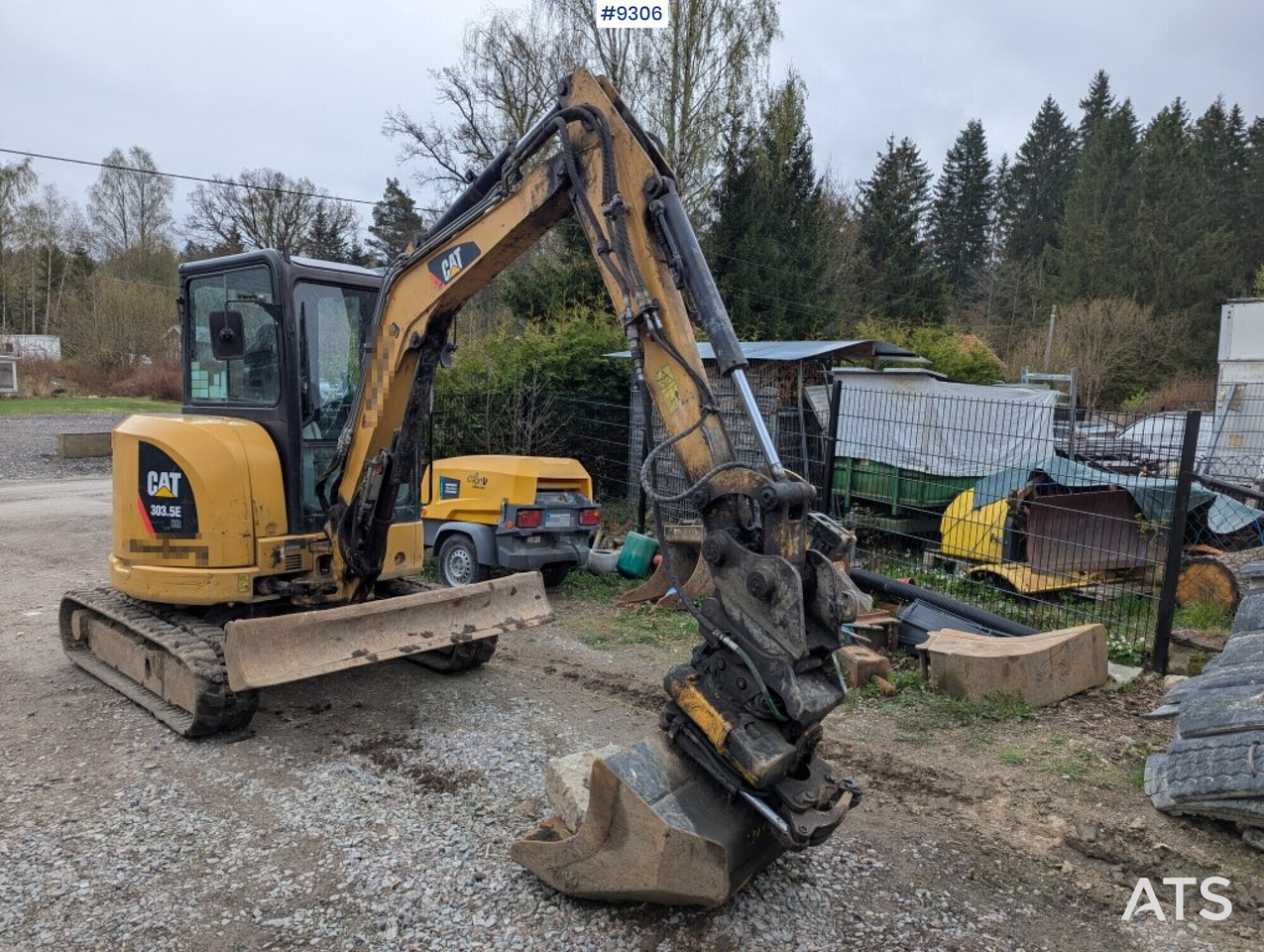 Mini excavator Cat 303.5E CR with tiltrotator and attachments (See Video) - Mini pelle: photos 1 Mini excavator Cat 303.5E CR with tiltrotator and attachments (See Video) - Mini pelle: photos 1
