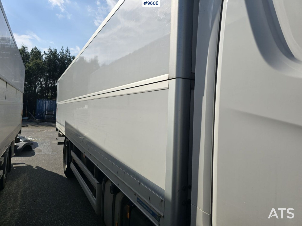 Camion fourgon Scania P250 Liftable and lowerable body: photos 18