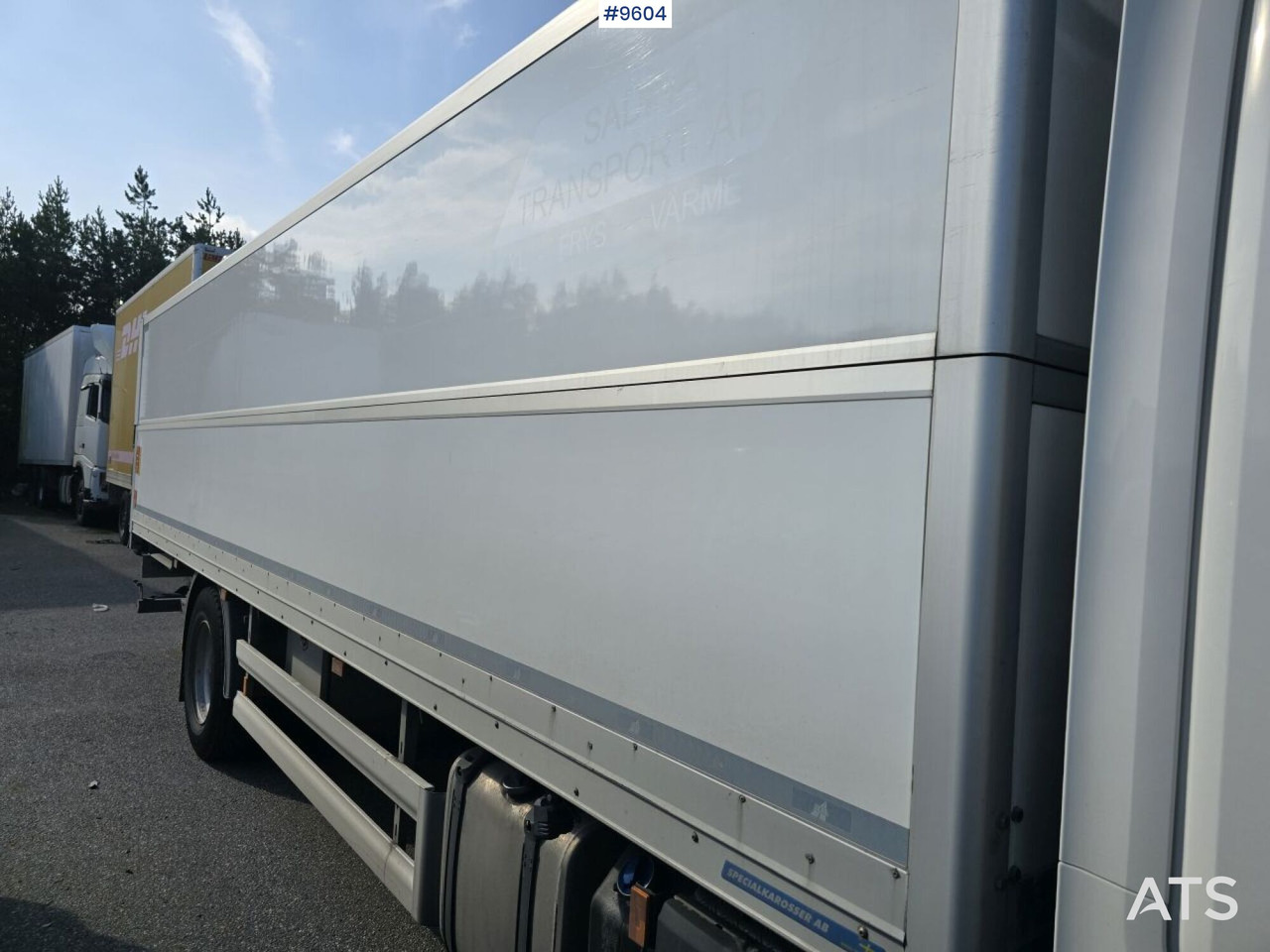 Camion fourgon Scania P250 Liftable and lowerable body: photos 15