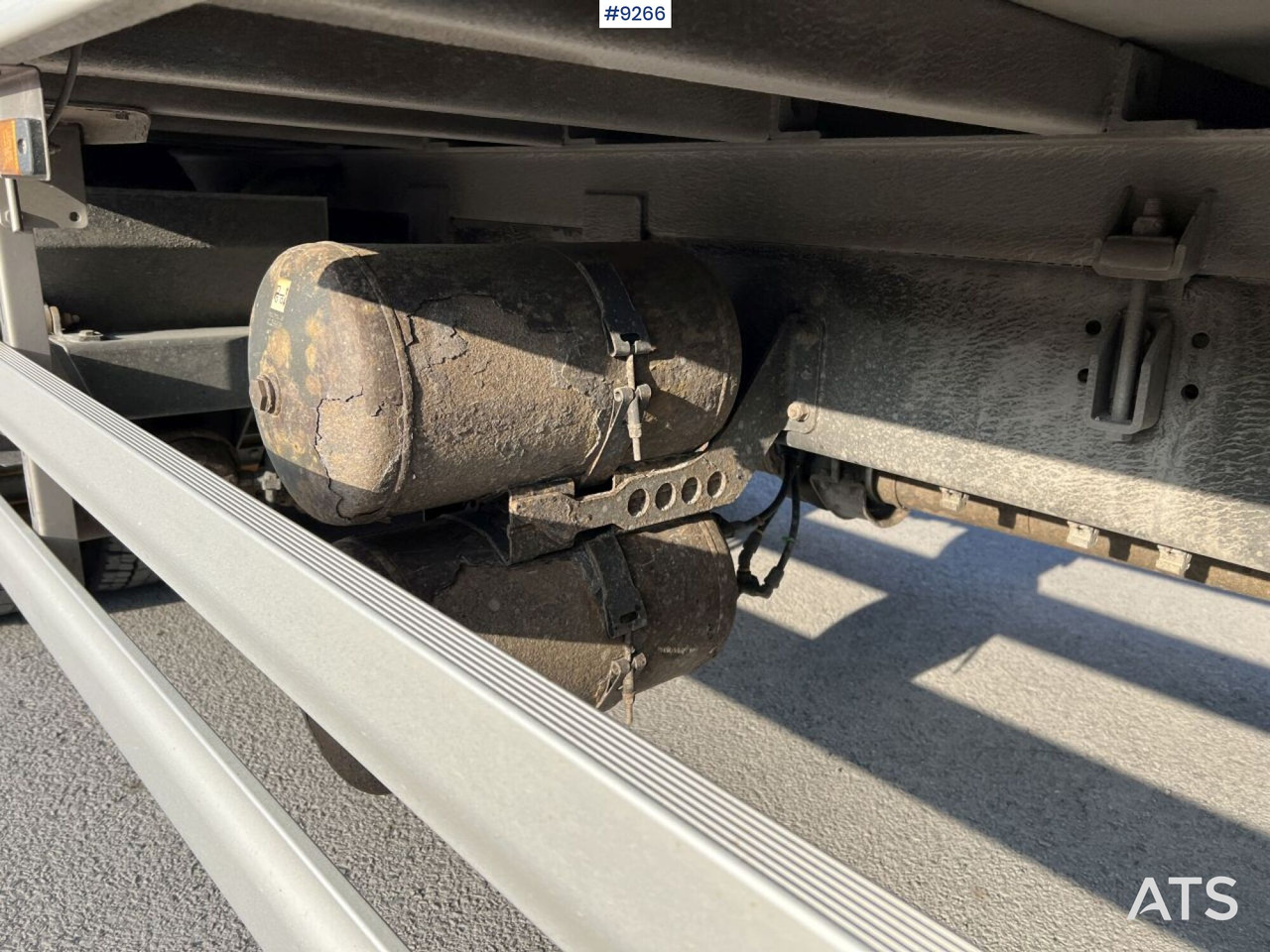 Camion fourgon Scania P280 Van with tailgate lift: photos 16