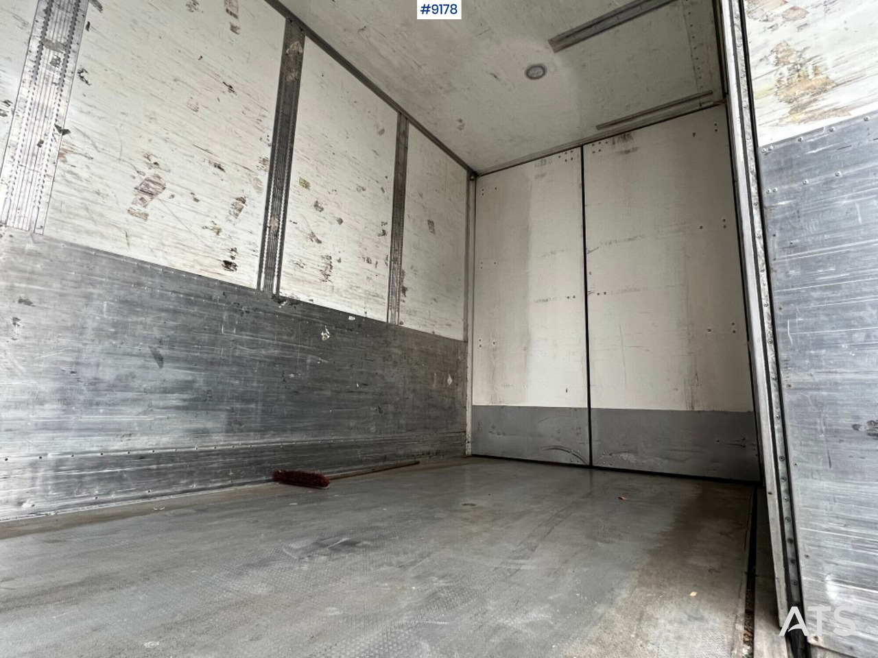 Scania refrigerated truck with trailer double units and dolly - Camion frigorifique: photos 3 Scania refrigerated truck with trailer double units and dolly - Camion frigorifique: photos 3