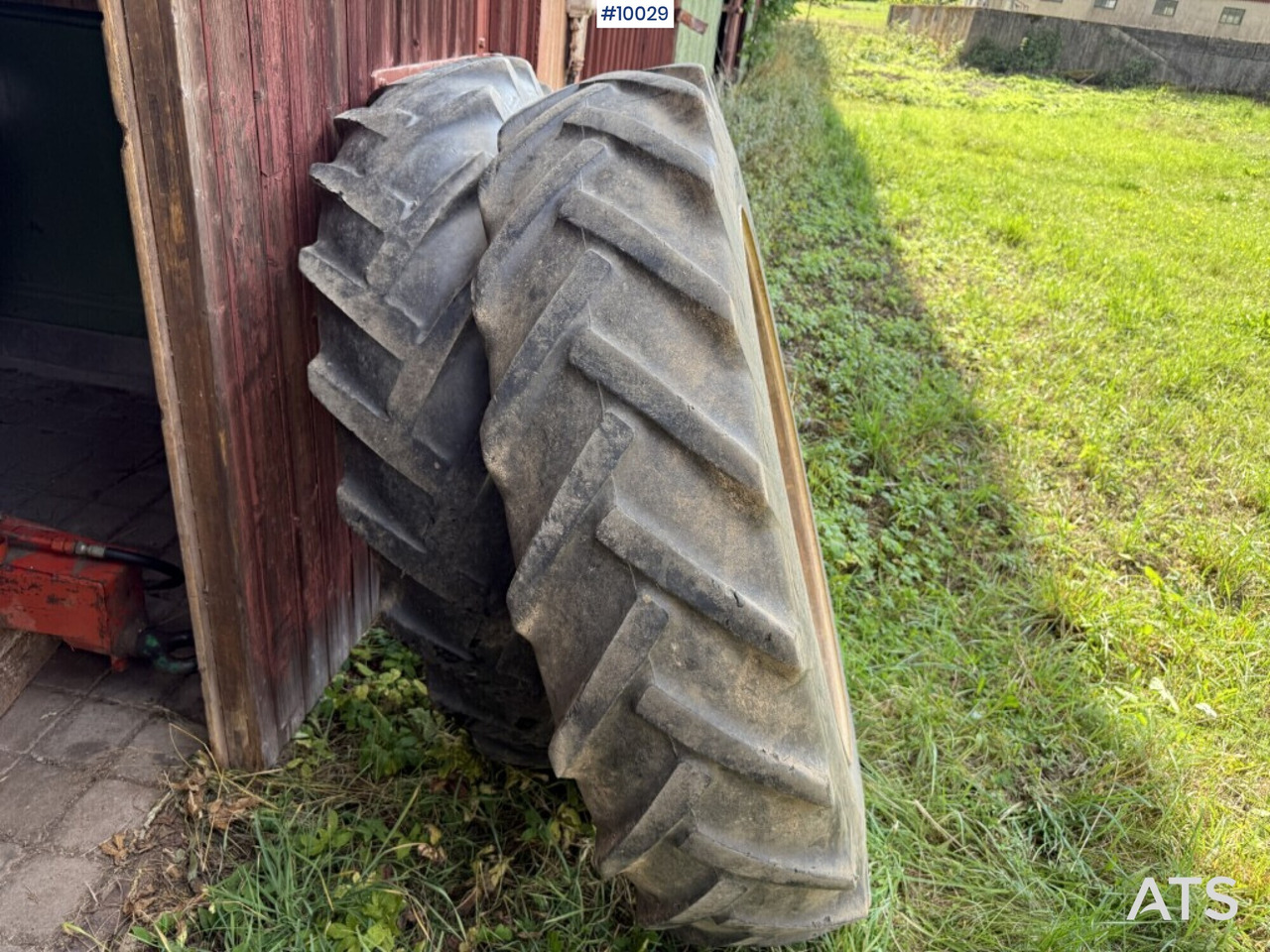 Traktordäck med ringar Goodyear 13.6-38 (4,500:- ex moms) - Roue complète pour Tracteur agricole: photos 3 Traktordäck med ringar Goodyear 13.6-38 (4,500:- ex moms) - Roue complète pour Tracteur agricole: photos 3