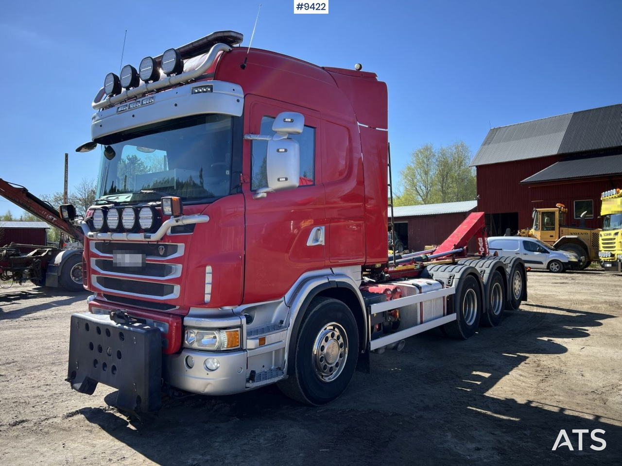Tridem Hooklift Truck Scania G490 with plow brackets - Camion ampliroll: photos 1 Tridem Hooklift Truck Scania G490 with plow brackets - Camion ampliroll: photos 1