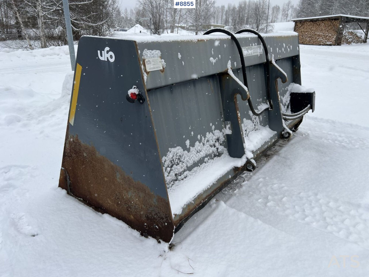 UFO Sand spreader bucket 3.5 cubic meters - Matériel de chantier: photos 3 UFO Sand spreader bucket 3.5 cubic meters - Matériel de chantier: photos 3
