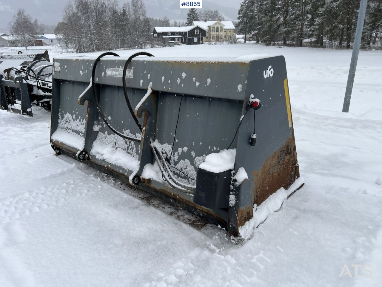 UFO Sand spreader bucket 3.5 cubic meters - Matériel de chantier: photos 5 UFO Sand spreader bucket 3.5 cubic meters - Matériel de chantier: photos 5