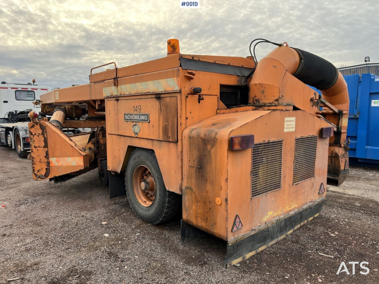 Unregistered Scania P94 snow plow truck with sweeper roller - Engin de déneigement: photos 5 Unregistered Scania P94 snow plow truck with sweeper roller - Engin de déneigement: photos 5