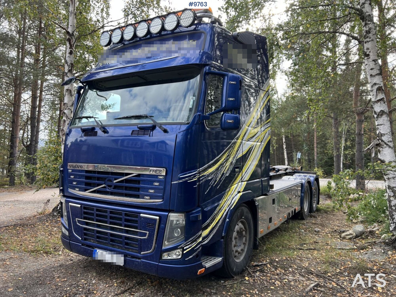VOLVO FH16-660 6*2 LAXO-Bracket with load changer, woodchip box, and flatbed - Camion ampliroll: photos 1 VOLVO FH16-660 6*2 LAXO-Bracket with load changer, woodchip box, and flatbed - Camion ampliroll: photos 1