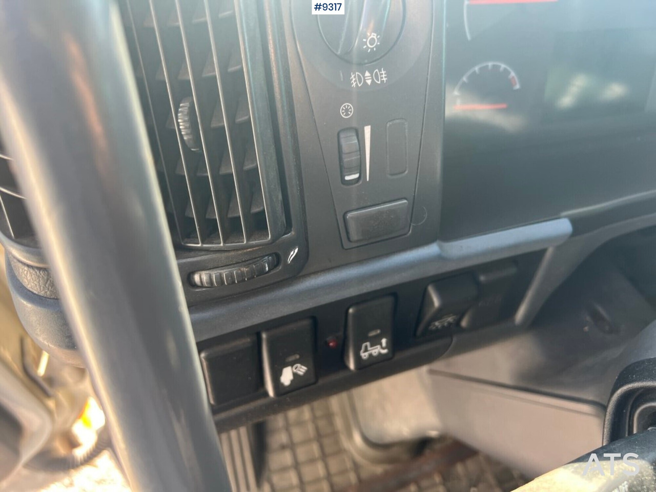 VOLVO FM-340 4X2 Box Truck en crédit-bail VOLVO FM-340 4X2 Box Truck: photos 13