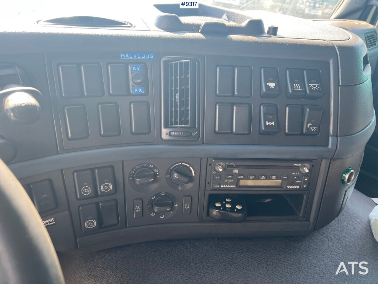 VOLVO FM-340 4X2 Box Truck en crédit-bail VOLVO FM-340 4X2 Box Truck: photos 14