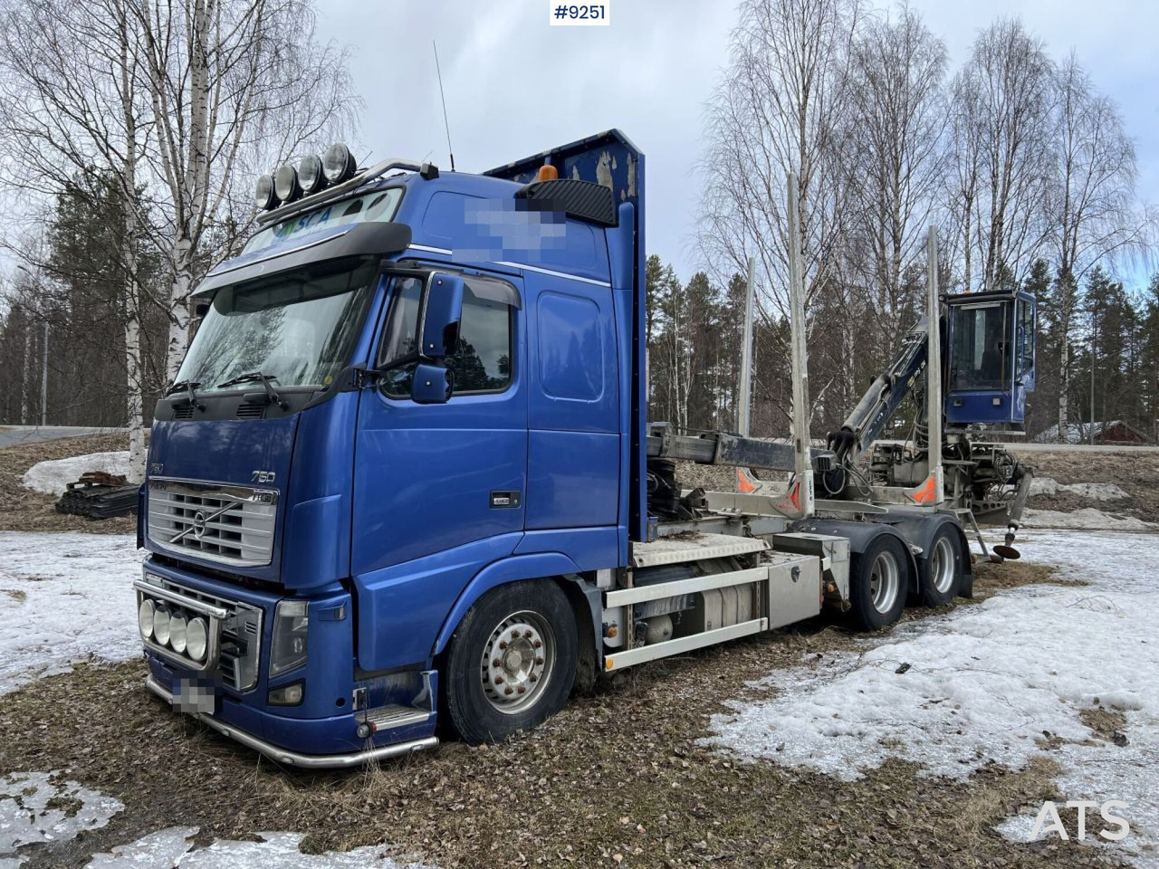 Volvo FH 16 6*4 Logging truck with crane - Camion grumier: photos 1 Volvo FH 16 6*4 Logging truck with crane - Camion grumier: photos 1