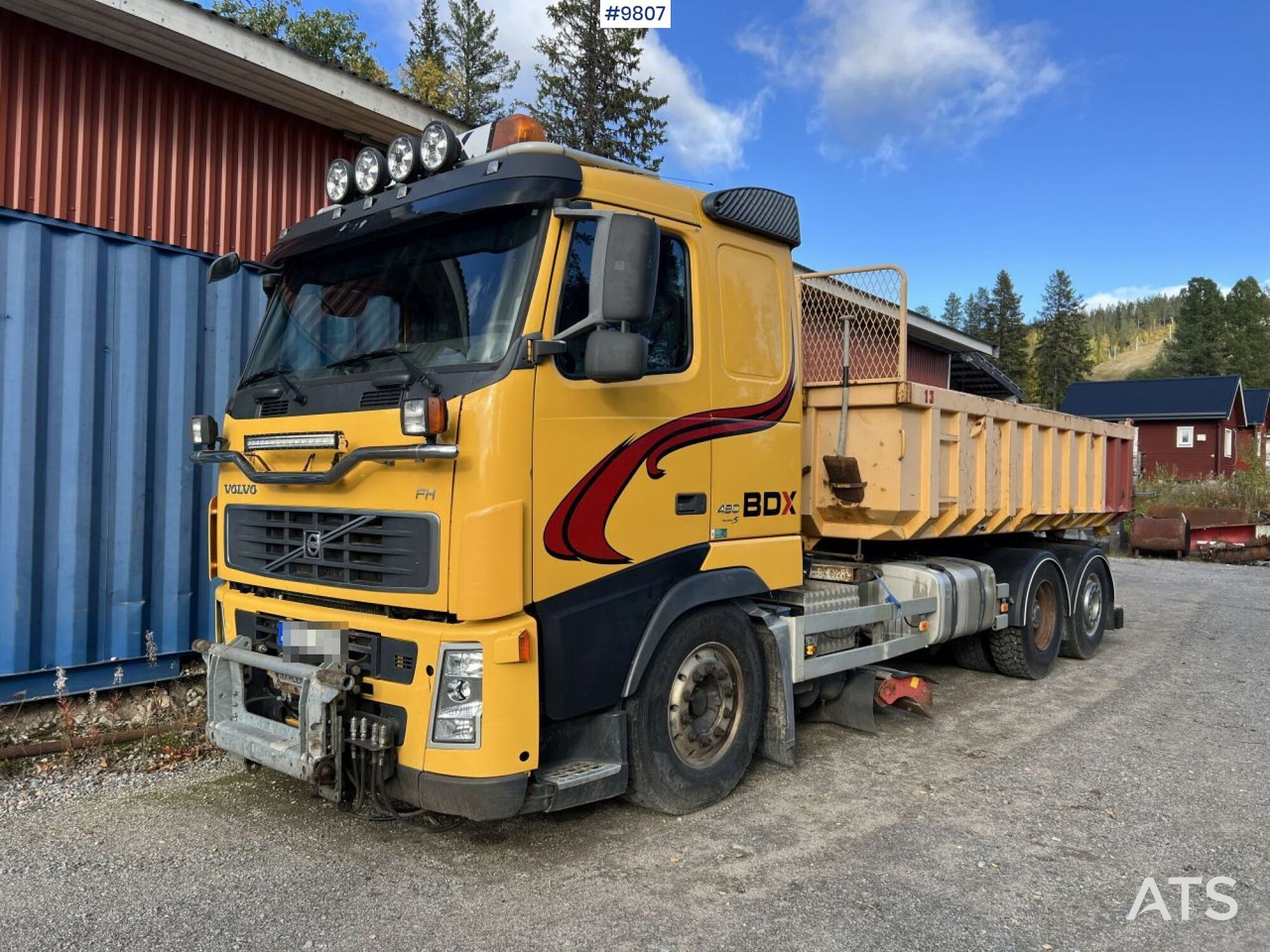 Volvo FH-480 6*2 with LAXO-Quick lock and plow equipment - Camion benne: photos 1 Volvo FH-480 6*2 with LAXO-Quick lock and plow equipment - Camion benne: photos 1