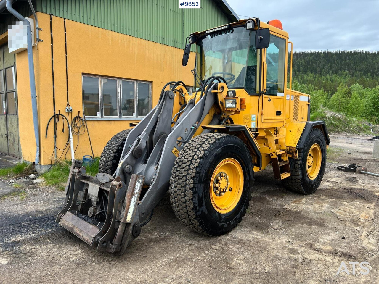 Volvo L50D Wheel loader with skew bracket - Chargeuse sur pneus: photos 1 Volvo L50D Wheel loader with skew bracket - Chargeuse sur pneus: photos 1