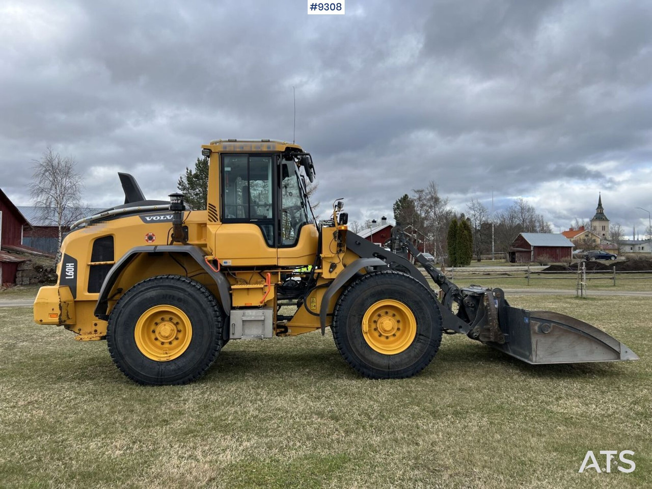 Volvo L60 H Wheel loader with grading bucket (VIDEO) - Chargeuse sur pneus: photos 3 Volvo L60 H Wheel loader with grading bucket (VIDEO) - Chargeuse sur pneus: photos 3