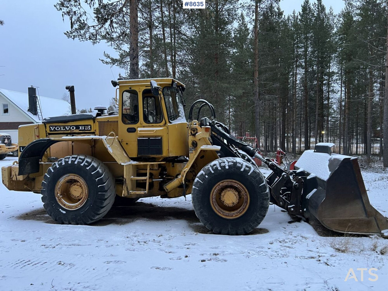 Wheel Loader Volvo BM L120 with bucket - Chargeuse sur pneus: photos 2 Wheel Loader Volvo BM L120 with bucket - Chargeuse sur pneus: photos 2