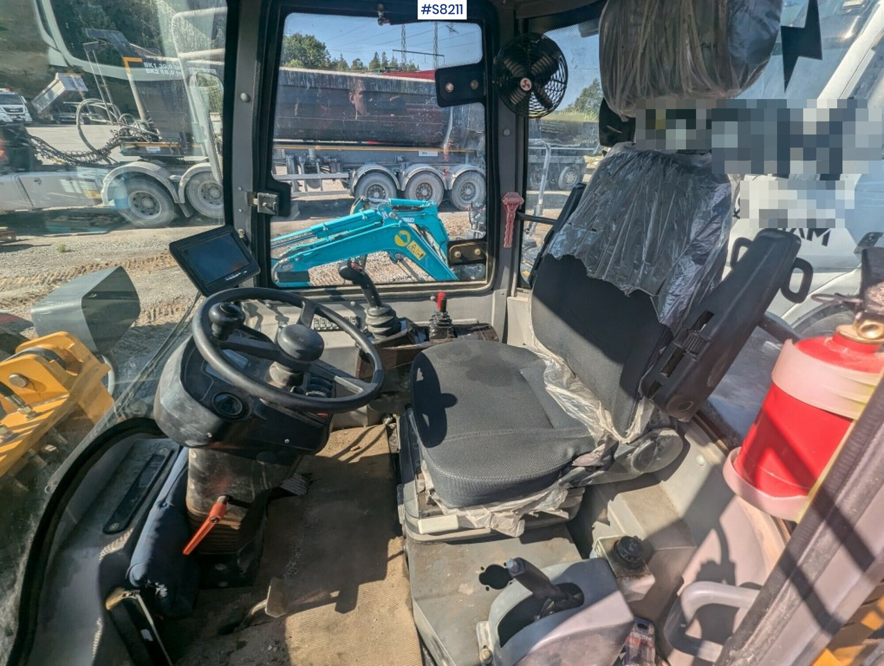 Wheel Loader Wolf WL160 with Bucket - Chargeuse sur pneus: photos 4 Wheel Loader Wolf WL160 with Bucket - Chargeuse sur pneus: photos 4