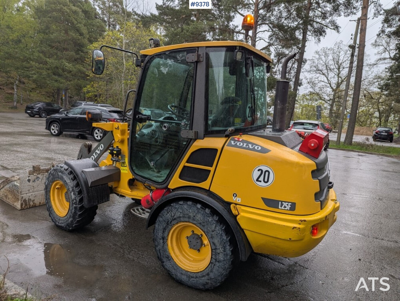 Wheel loader Volvo L25F with attachments (SEE VIDEO) - Chargeuse sur pneus: photos 3 Wheel loader Volvo L25F with attachments (SEE VIDEO) - Chargeuse sur pneus: photos 3