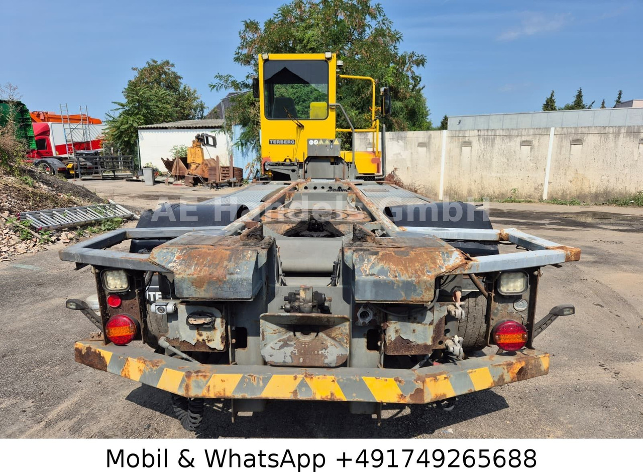 Terberg BC 182 4x2 Rangierfahrzeug *Klima - Camion: photos 4 Terberg BC 182 4x2 Rangierfahrzeug *Klima - Camion: photos 4