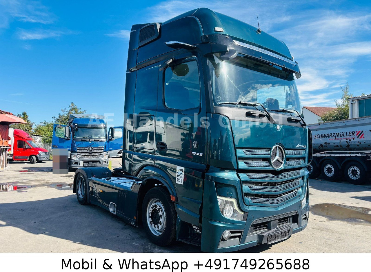 Mercedes-Benz Actros V 1843 L LL LowDeck *Retarder/ACC/2xTank - Tracteur routier: photos 1 Mercedes-Benz Actros V 1843 L LL LowDeck *Retarder/ACC/2xTank - Tracteur routier: photos 1