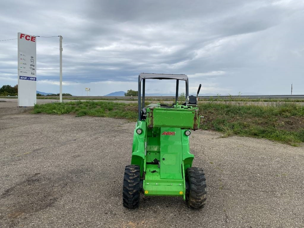 Avant M 528 EIPTT /Certificat CE endommagée - Valet de ferme: photos 3 Avant M 528 EIPTT /Certificat CE endommagée - Valet de ferme: photos 3