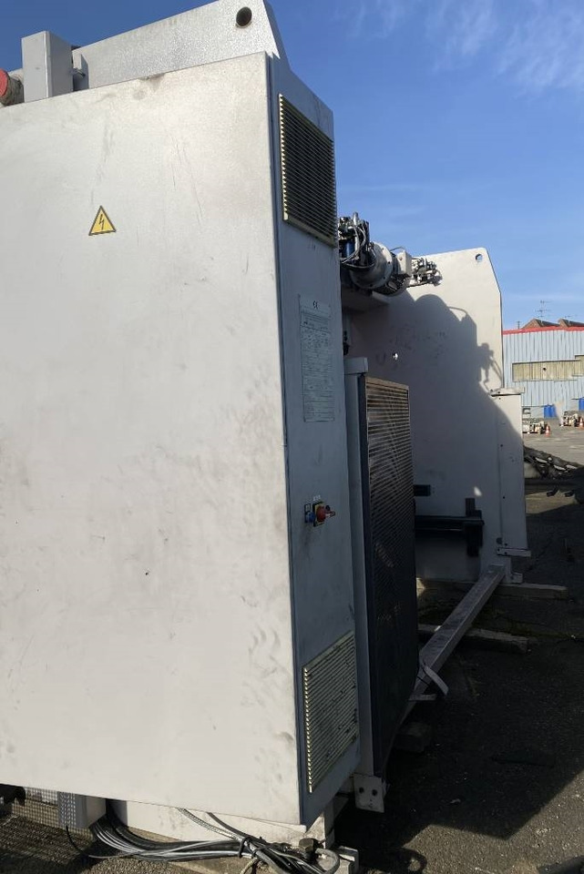 BEYELER Presse/Plieuse PR6 2000KNx4100MM endommagé - Machine-outil: photos 4 BEYELER Presse/Plieuse PR6 2000KNx4100MM endommagé - Machine-outil: photos 4