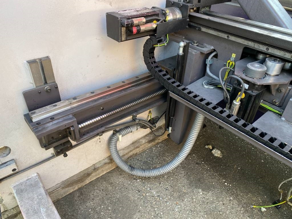 Machine-outil BEYELER Presse/Plieuse PR6 2000KNx4100MM endommagé: photos 16