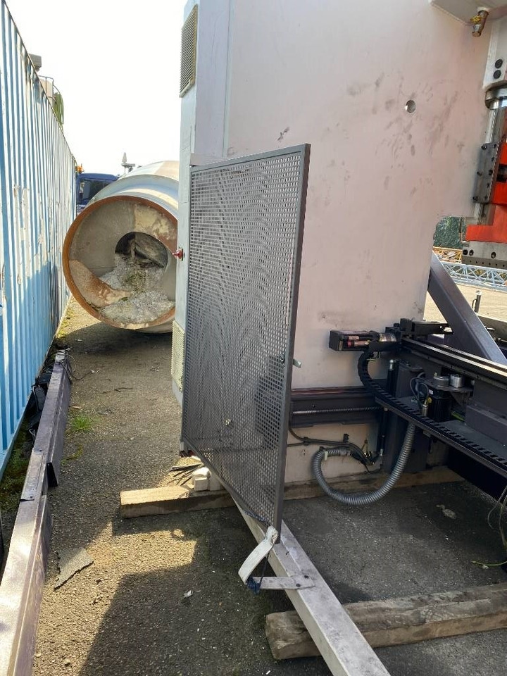 Machine-outil BEYELER Presse/Plieuse PR6 2000KNx4100MM endommagé: photos 20