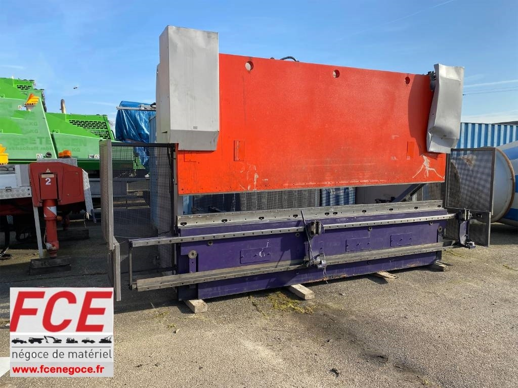 BEYELER Presse/Plieuse PR6 2000KNx4100MM endommagé - Machine-outil: photos 1 BEYELER Presse/Plieuse PR6 2000KNx4100MM endommagé - Machine-outil: photos 1