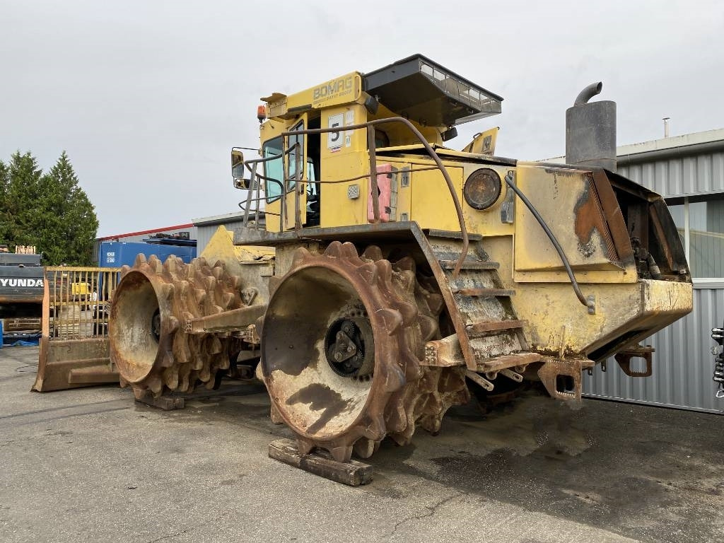 Bomag 1172 RB-2 1er Main / Origine Française - Pilonneuse: photos 3 Bomag 1172 RB-2 1er Main / Origine Française - Pilonneuse: photos 3