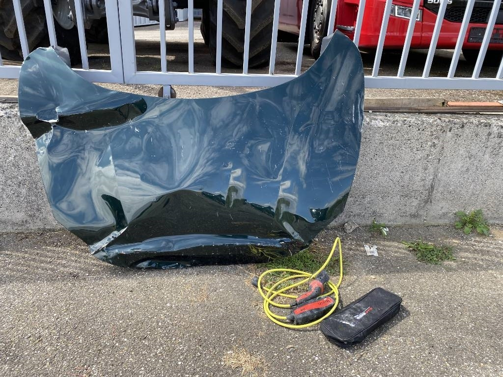 Coupé Ferrari 296 GTB 3.0Turbo Hybride / 1er Main endommagé: photos 12