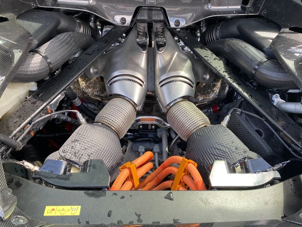 Coupé Ferrari 296 GTB 3.0Turbo Hybride / 1er Main endommagé: photos 30