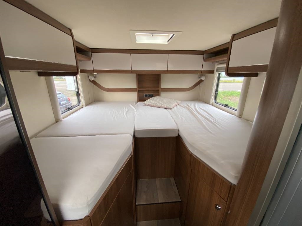 Hymer ML-T 570 -Mercedes 419 CDI 190 4x4 1er Main - Camping-car profilé: photos 3 Hymer ML-T 570 -Mercedes 419 CDI 190 4x4 1er Main - Camping-car profilé: photos 3