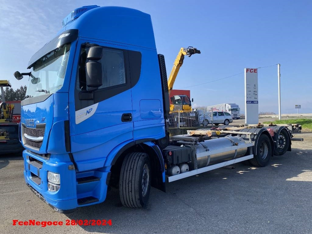 Iveco STRALIS 460NP LNG RETARDER - Camion porte-conteneur/ Caisse mobile: photos 1 Iveco STRALIS 460NP LNG RETARDER - Camion porte-conteneur/ Caisse mobile: photos 1