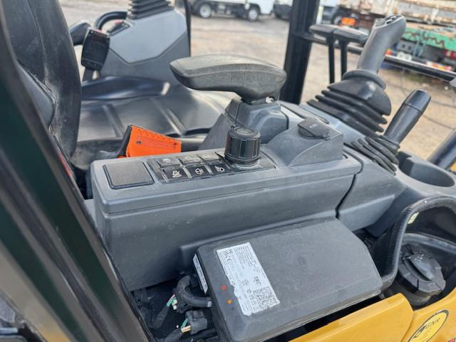 Cat CAT 301.7 CR - Pelle sur chenille: photos 3 Cat CAT 301.7 CR - Pelle sur chenille: photos 3