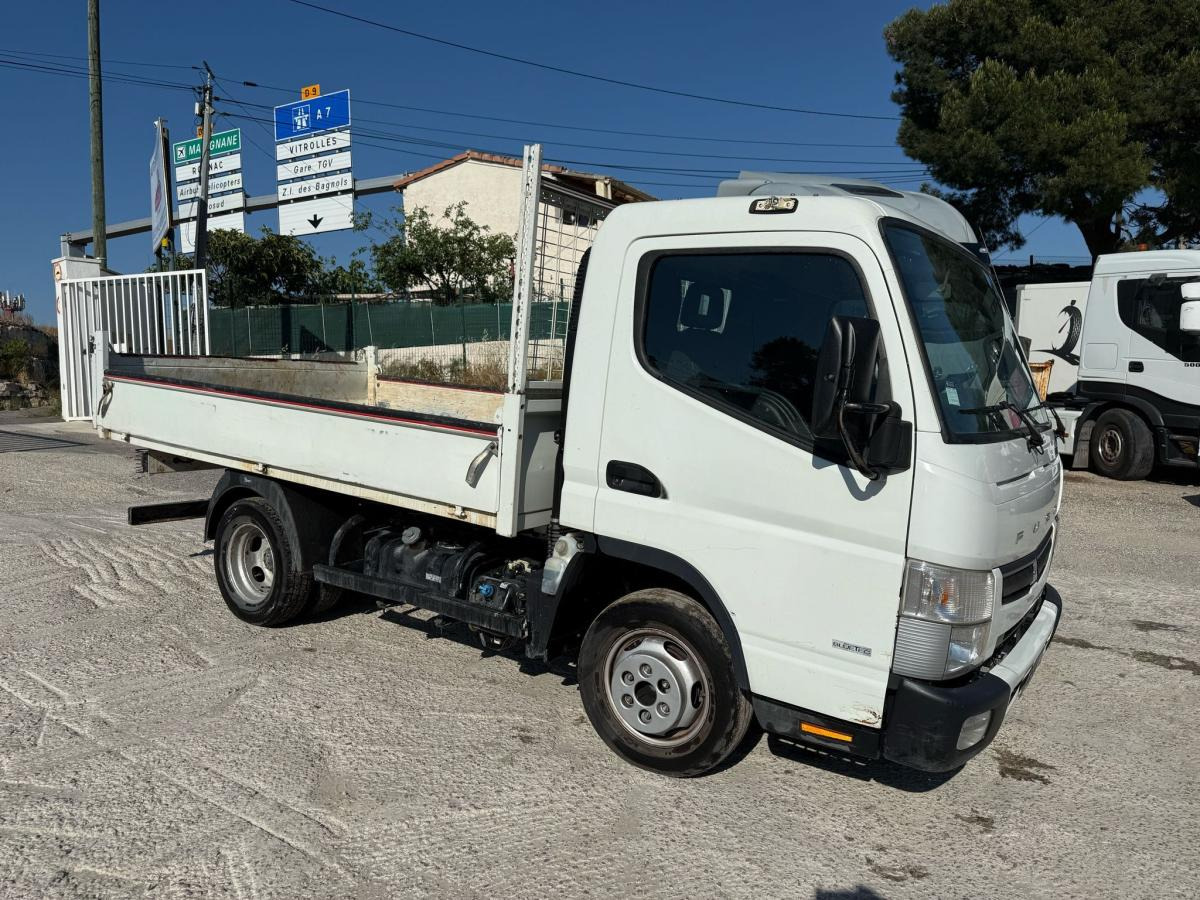 Mitsubishi Fuso Canter 3C15 - Utilitaire benne: photos 3 Mitsubishi Fuso Canter 3C15 - Utilitaire benne: photos 3