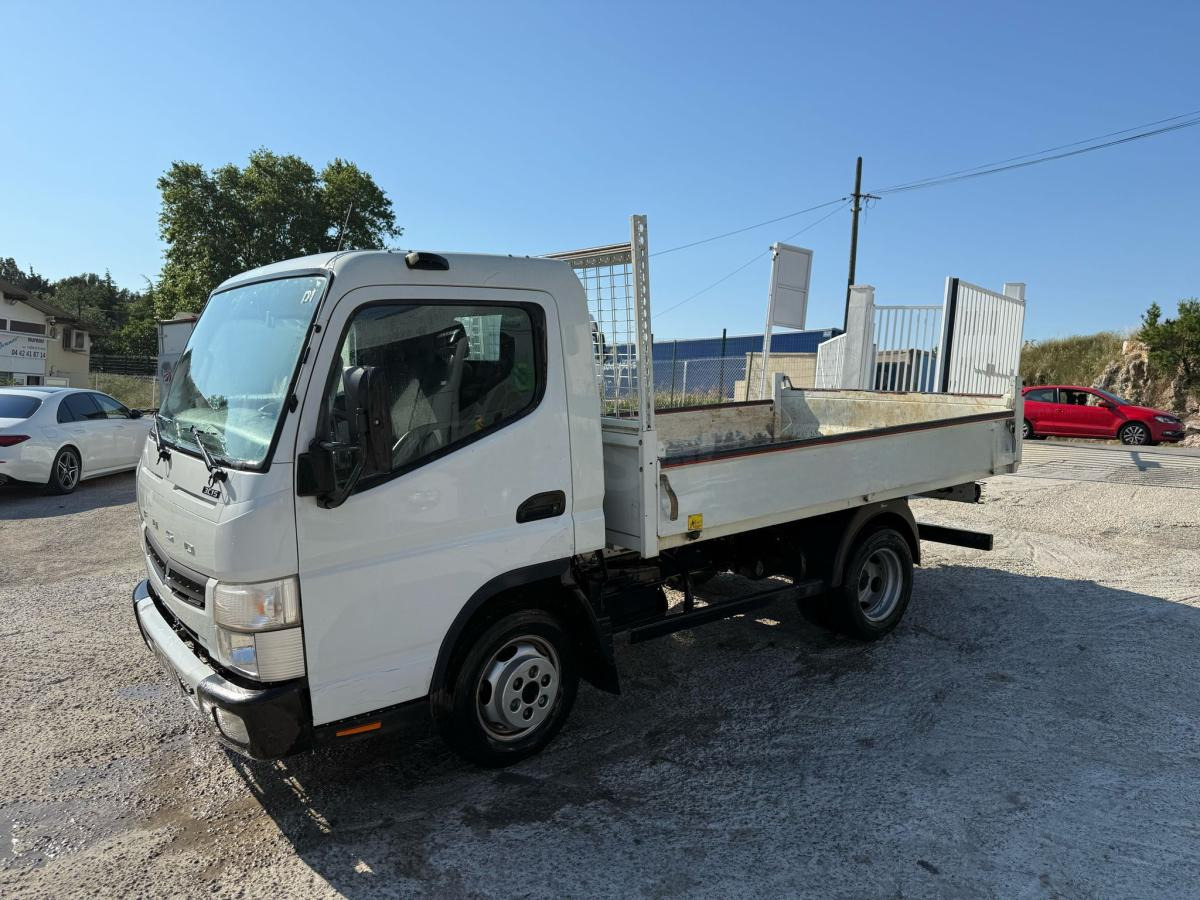 Mitsubishi Fuso Canter 3C15 - Utilitaire benne: photos 4 Mitsubishi Fuso Canter 3C15 - Utilitaire benne: photos 4
