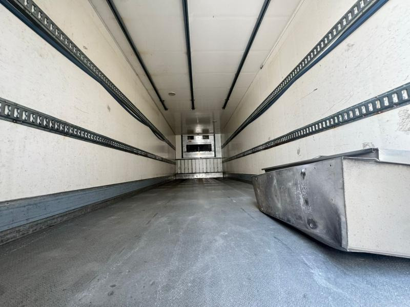 Renault D19 - Camion frigorifique: photos 5 Renault D19 - Camion frigorifique: photos 5