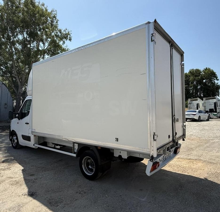 Renault Master 2.5 DCI 150 - Fourgon grand volume: photos 3 Renault Master 2.5 DCI 150 - Fourgon grand volume: photos 3
