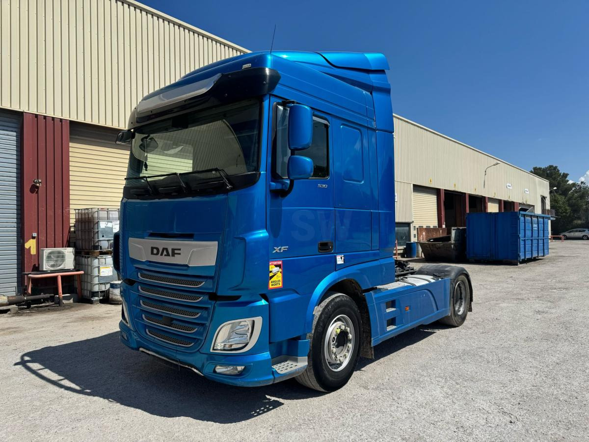 DAF XF 530 - Tracteur routier: photos 1 DAF XF 530 - Tracteur routier: photos 1