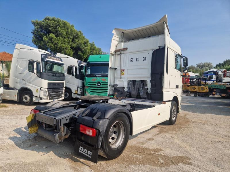 DAF XF 530 - Tracteur routier: photos 4 DAF XF 530 - Tracteur routier: photos 4