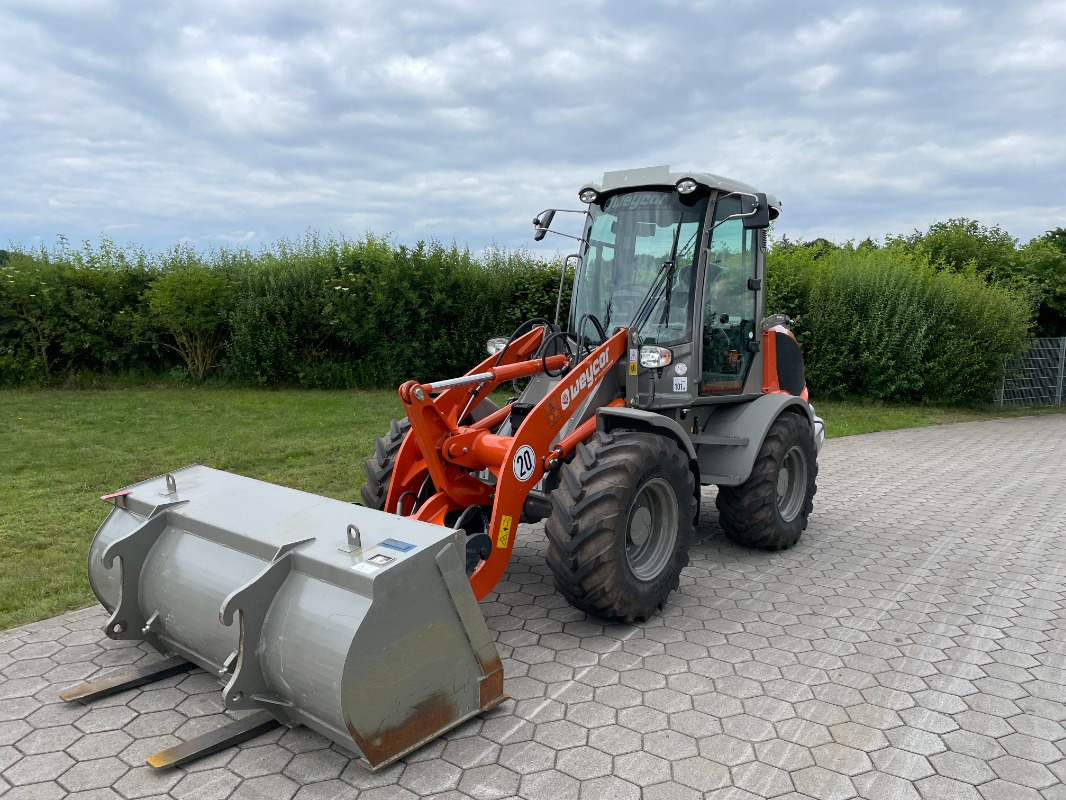 Atlas AR420SL - Chargeuse sur pneus: photos 1 Atlas AR420SL - Chargeuse sur pneus: photos 1