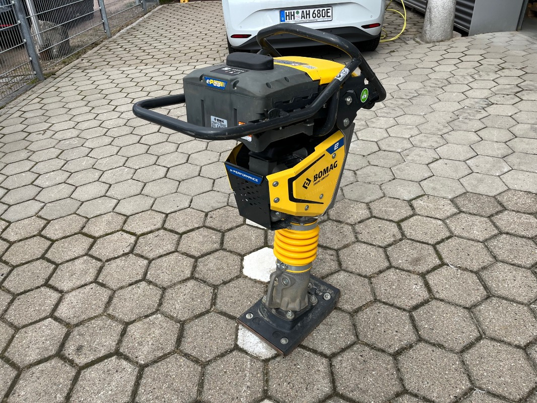 Bomag BT60E - Engins de chantier: photos 2 Bomag BT60E - Engins de chantier: photos 2