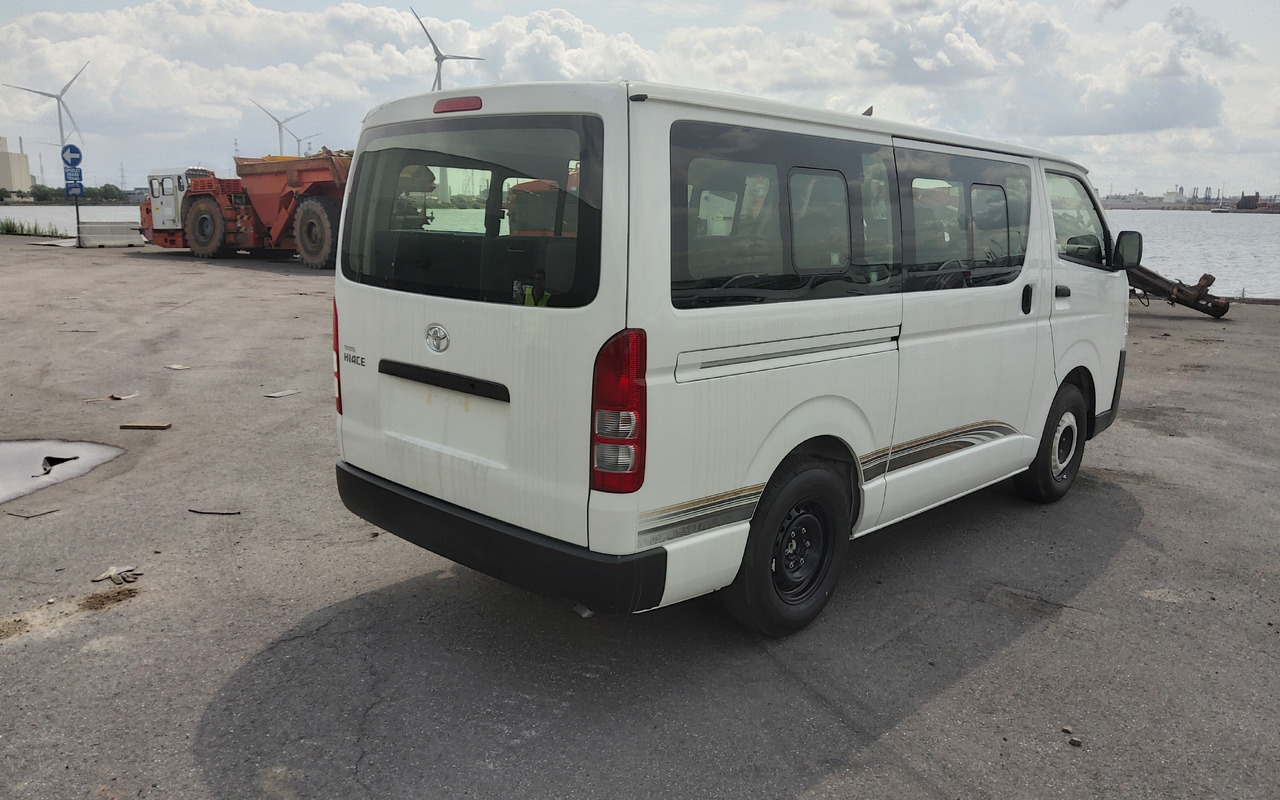 Minibus, Transport de personnes neuf Toyota Hiace STANDARD ROOF 2.5L Diesel Manual: photos 6 Minibus, Transport de personnes neuf Toyota Hiace STANDARD ROOF 2.5L Diesel Manual: photos 6